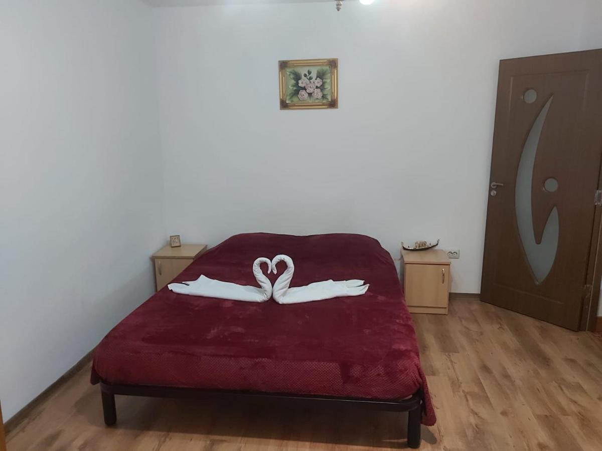 Apartament Nemira Slănic-Moldova Exteriör bild